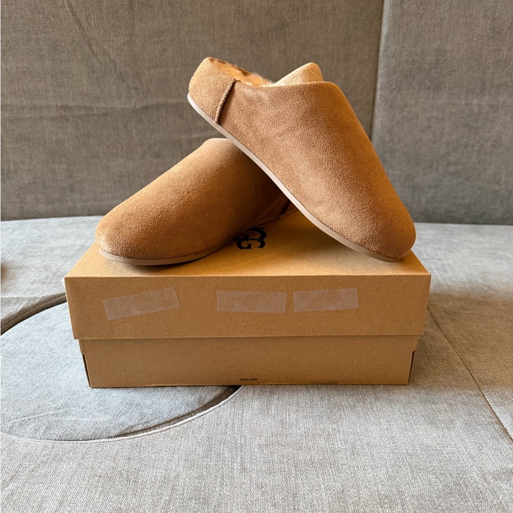 🦙UGG SLIPPERS🦙